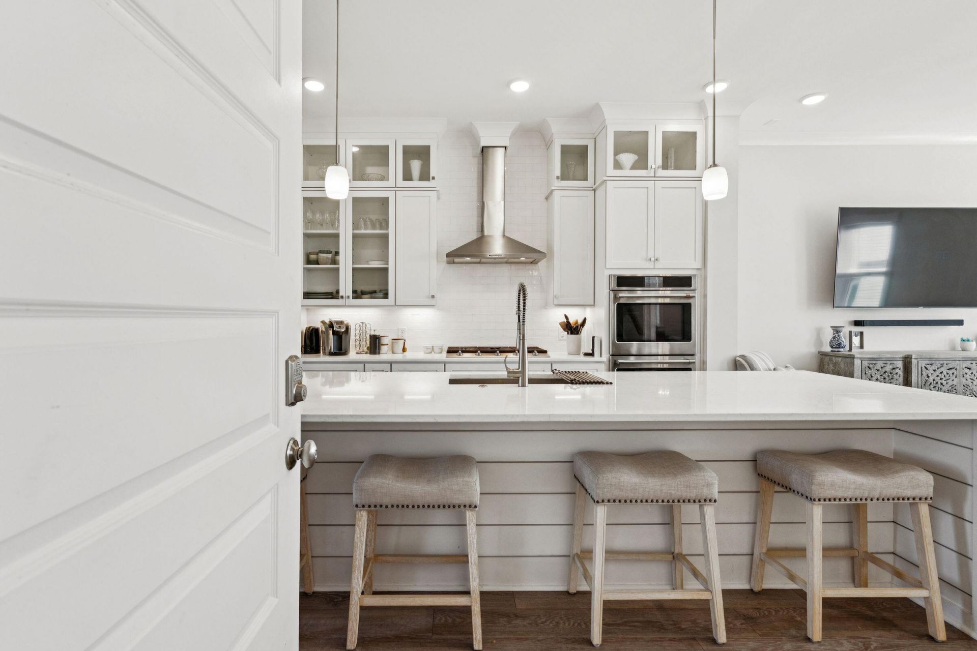 2135 Tides End Road Photo 5