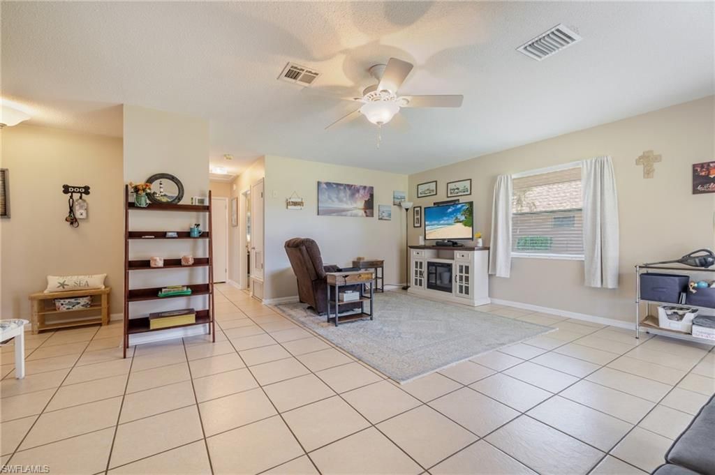 257 Briar Ct , Lehigh Acres, FL 33936 Photo