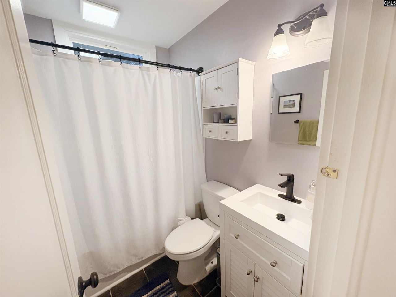 305 Summerlea Drive Photo 12