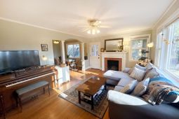 305 Summerlea Drive photo 4