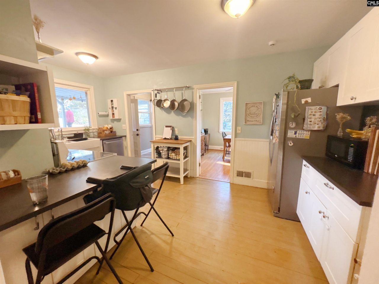 305 Summerlea Drive Photo 6