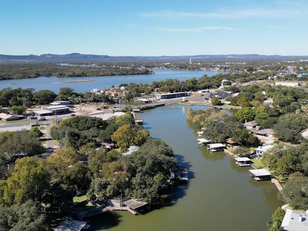 1117 County Road 132B, Kingsland, TX 78639