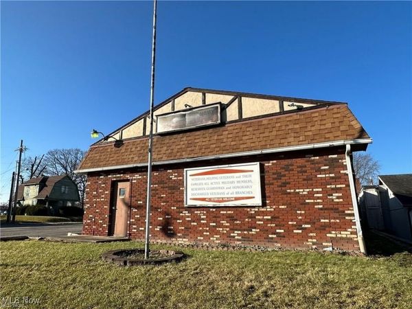 230 N Main Street, Niles, OH 44446