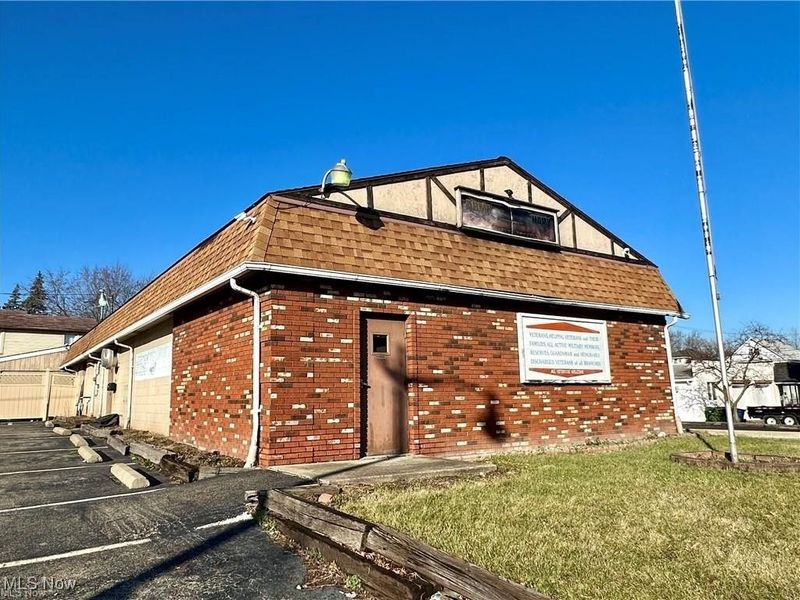 230 N Main Street, Niles, OH 44446 Photo 2