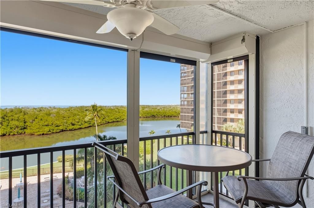 11 Bluebill Ave, Unit 404, Naples, FL 34108 Photo