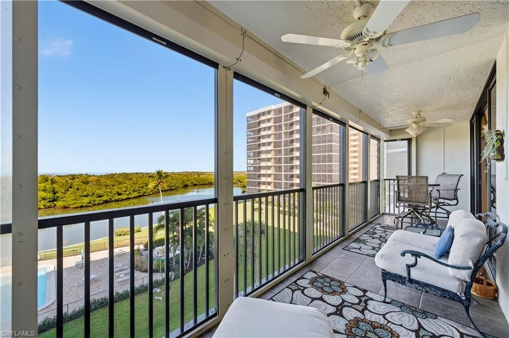11 Bluebill Ave, Unit 404, Naples, FL 34108 Photo