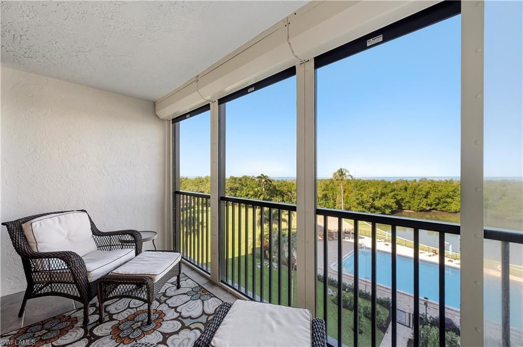 11 Bluebill Ave, Unit 404, Naples, FL 34108 Photo