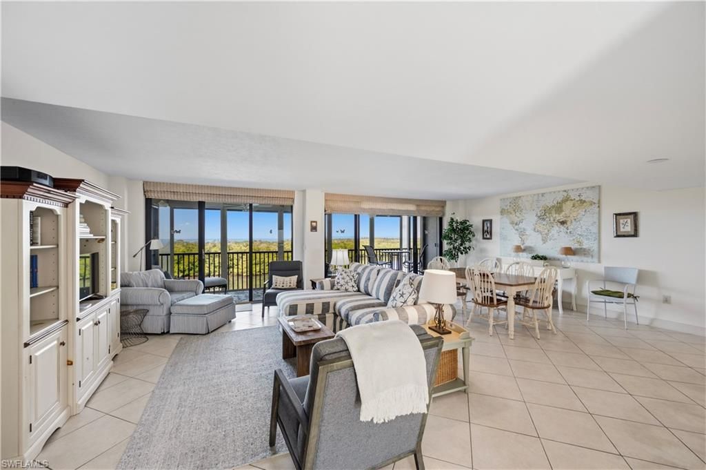 11 Bluebill Ave, Unit 404, Naples, FL 34108 Photo