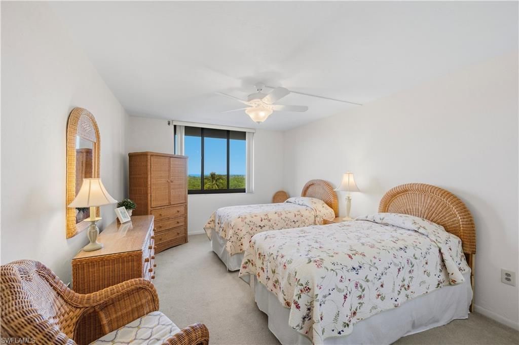 11 Bluebill Ave, Unit 404, Naples, FL 34108 Photo