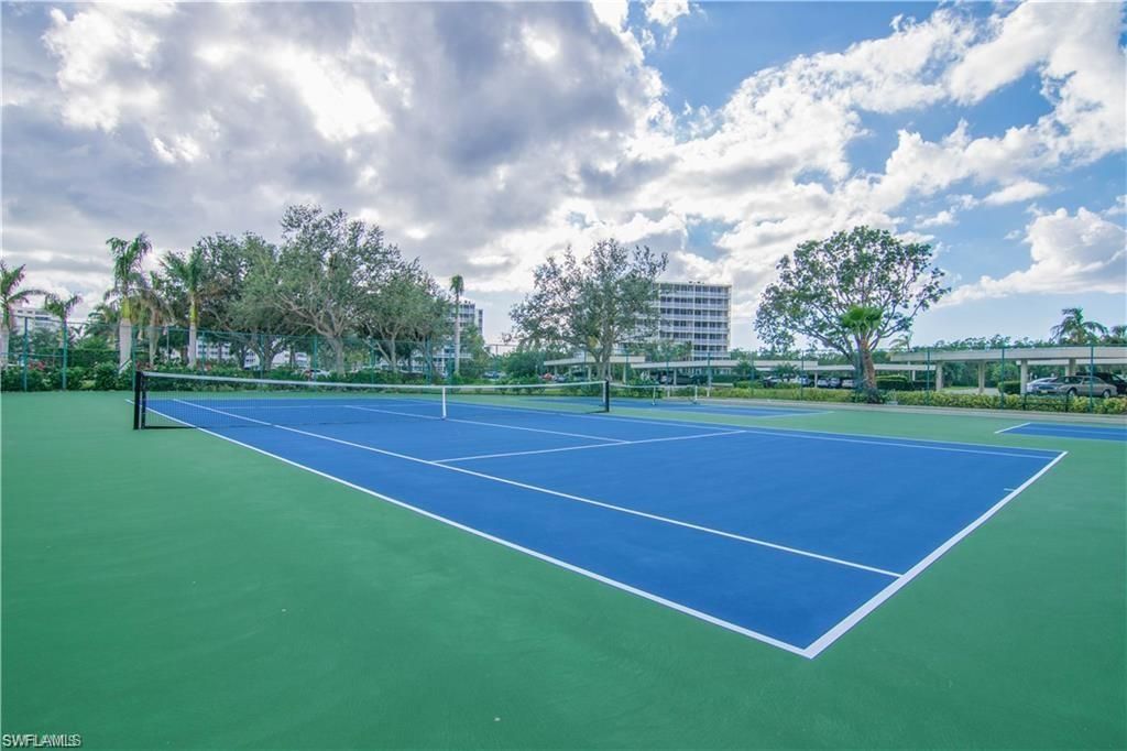 11 Bluebill Ave, Unit 404, Naples, FL 34108 Photo