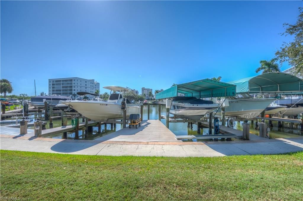 11 Bluebill Ave, Unit 404, Naples, FL 34108 Photo
