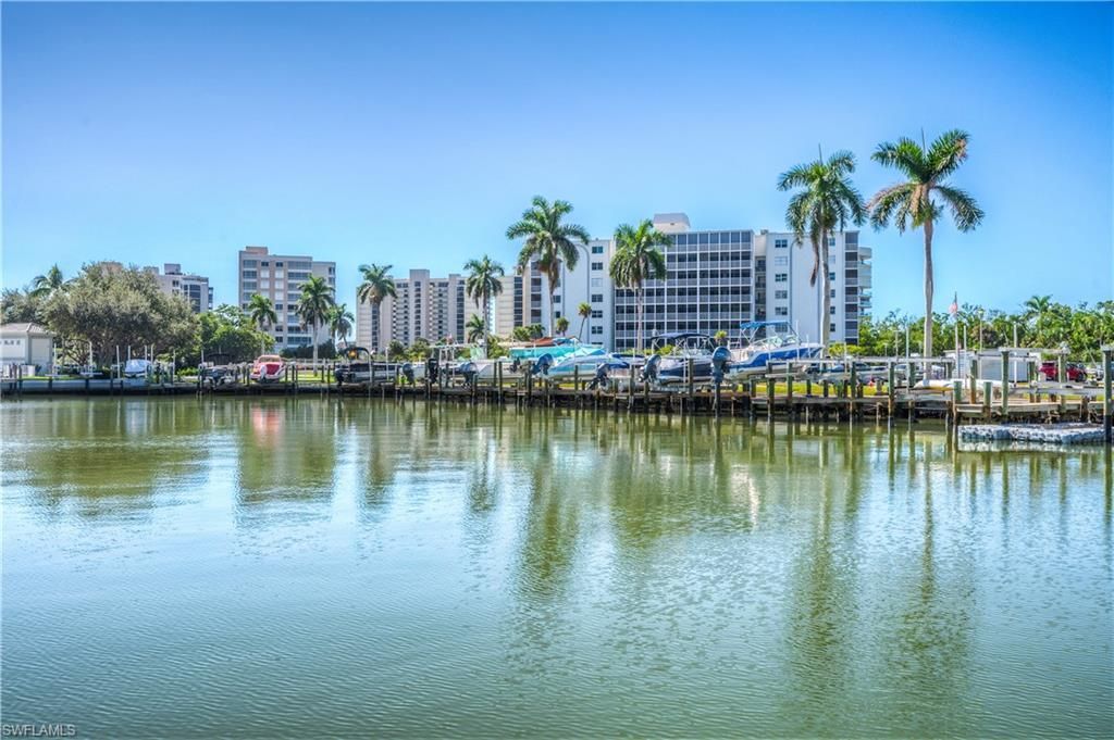 11 Bluebill Ave, Unit 404, Naples, FL 34108 Photo