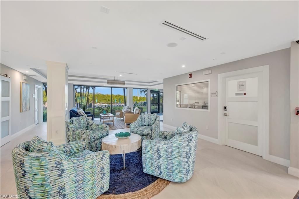 11 Bluebill Ave, Unit 404, Naples, FL 34108 Photo