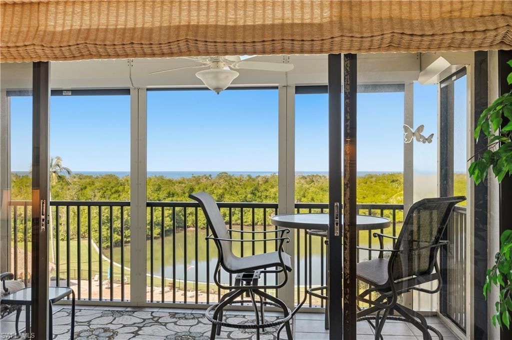 11 Bluebill Ave, Unit 404, Naples, FL 34108 Photo