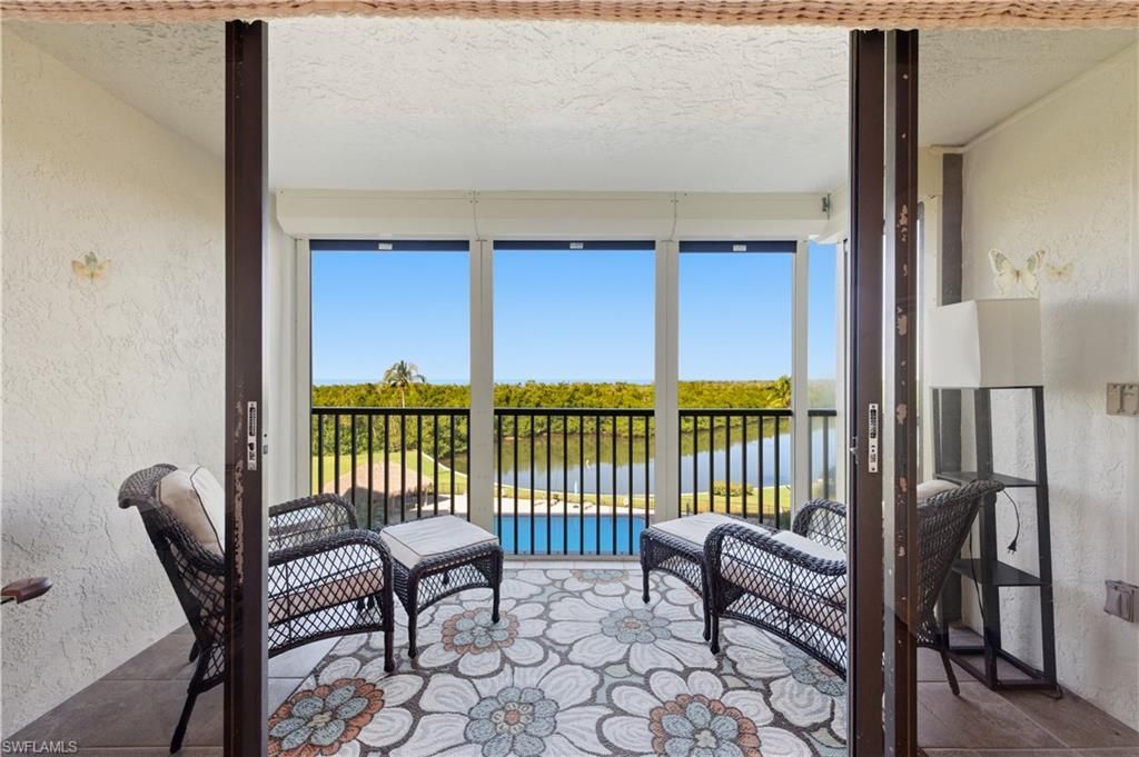 11 Bluebill Ave, Unit 404, Naples, FL 34108 Photo