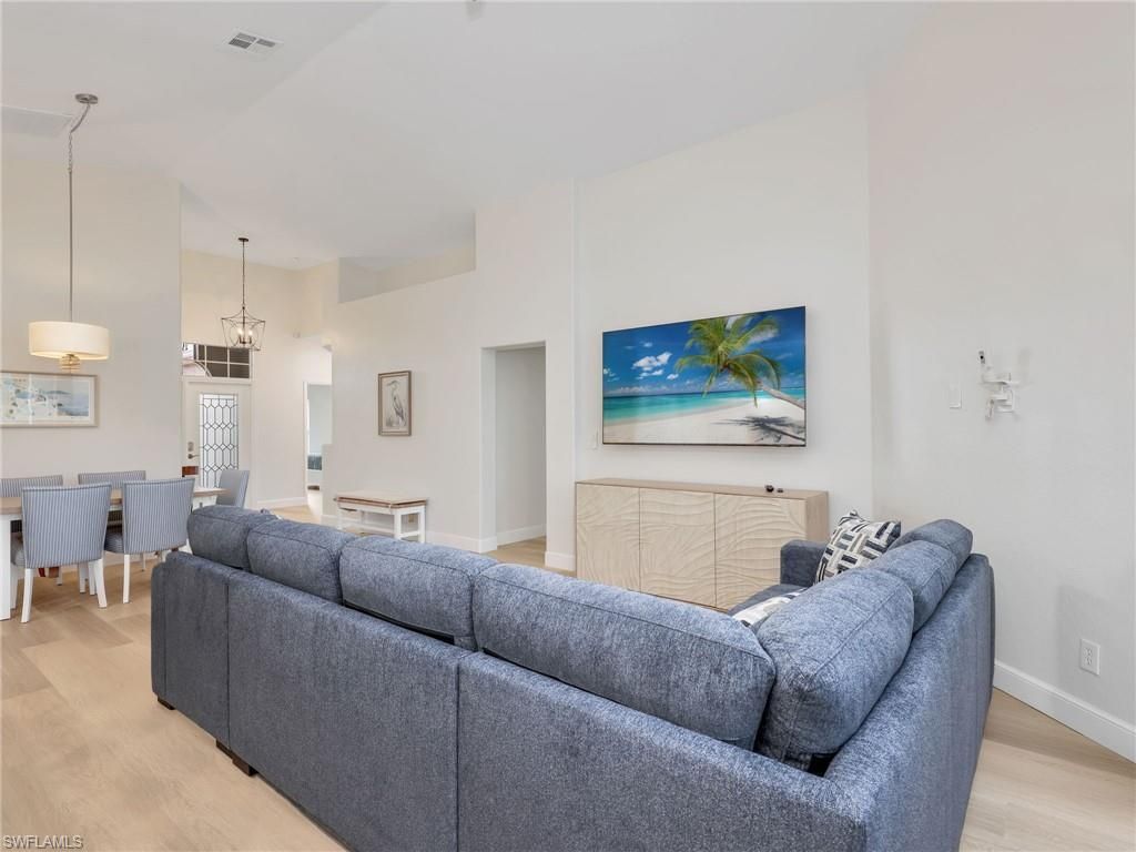 92 Glen Eagle Cir, Naples, FL 34104 Photo