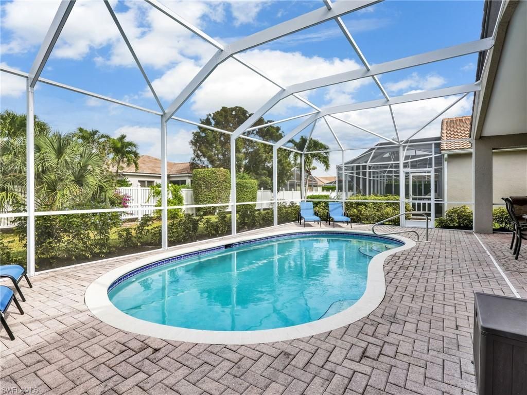 92 Glen Eagle Cir, Naples, FL 34104 Photo