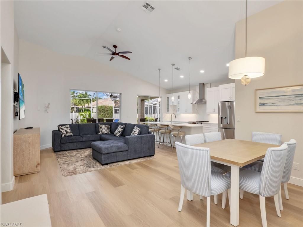 92 Glen Eagle Cir, Naples, FL 34104 Photo
