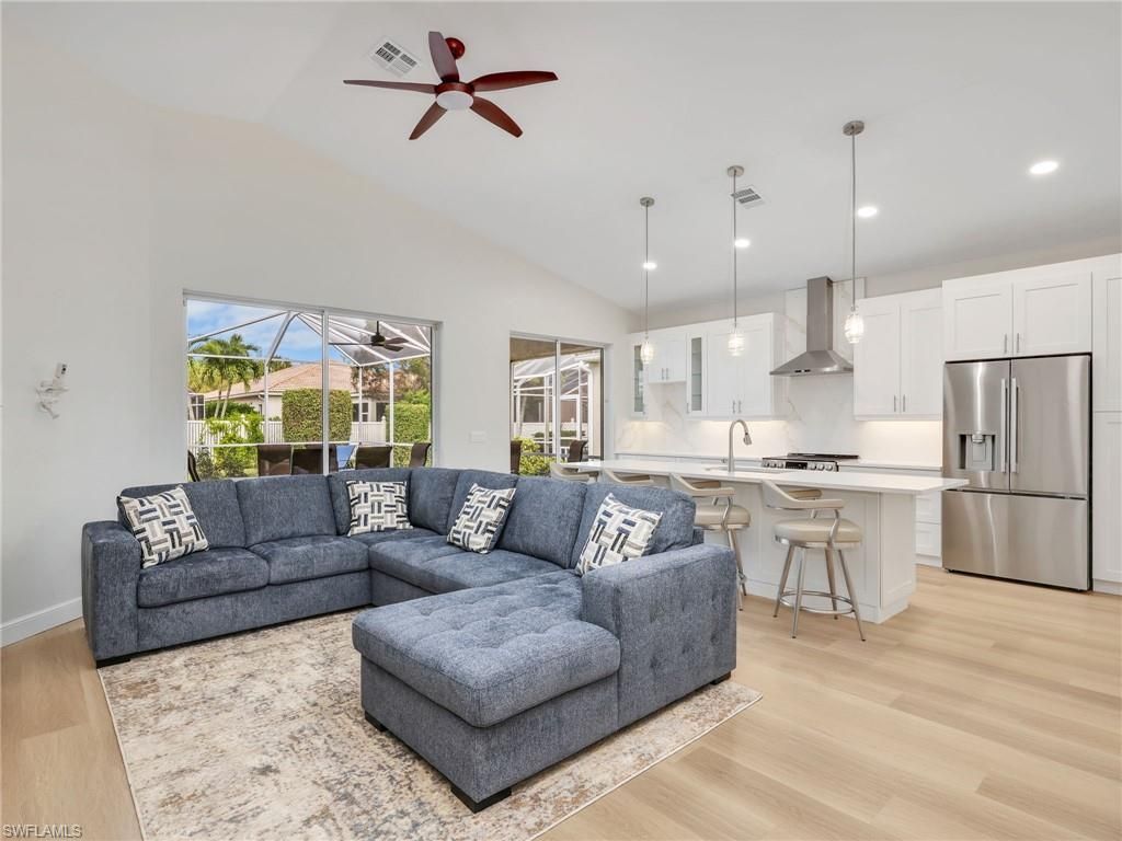 92 Glen Eagle Cir, Naples, FL 34104 Photo