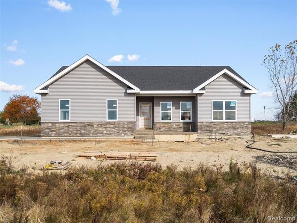 8555 Emerald Lane, Almont Twp, MI 48003