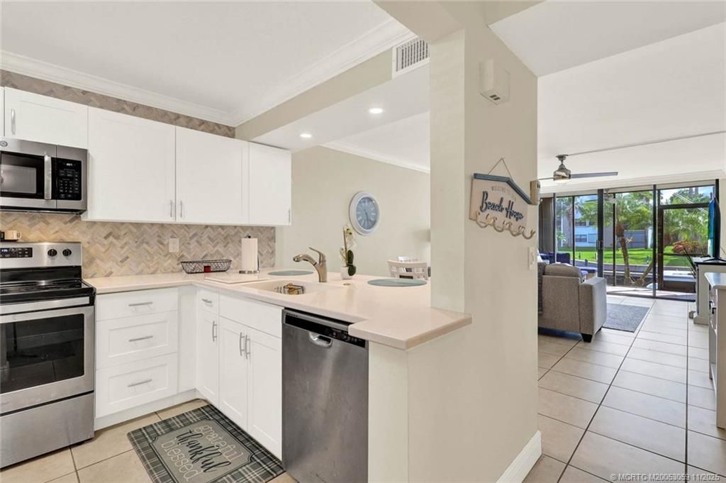 1950 SW Palm City Road, Unit 9-107, Stuart, FL 34994 Photo