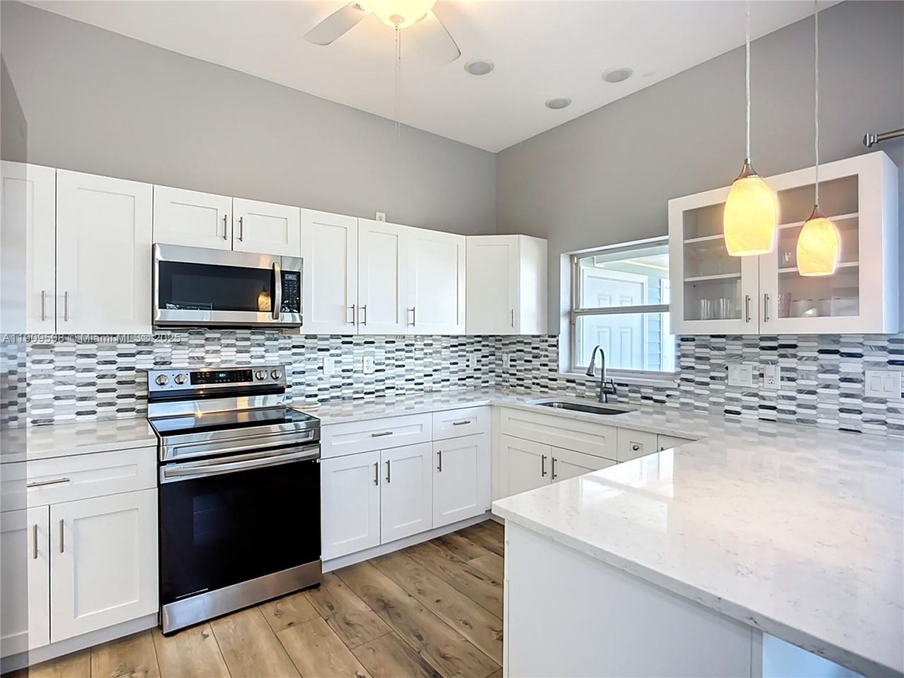 2424-2426 Bay Drive, Bradenton, FL 34207 Photo