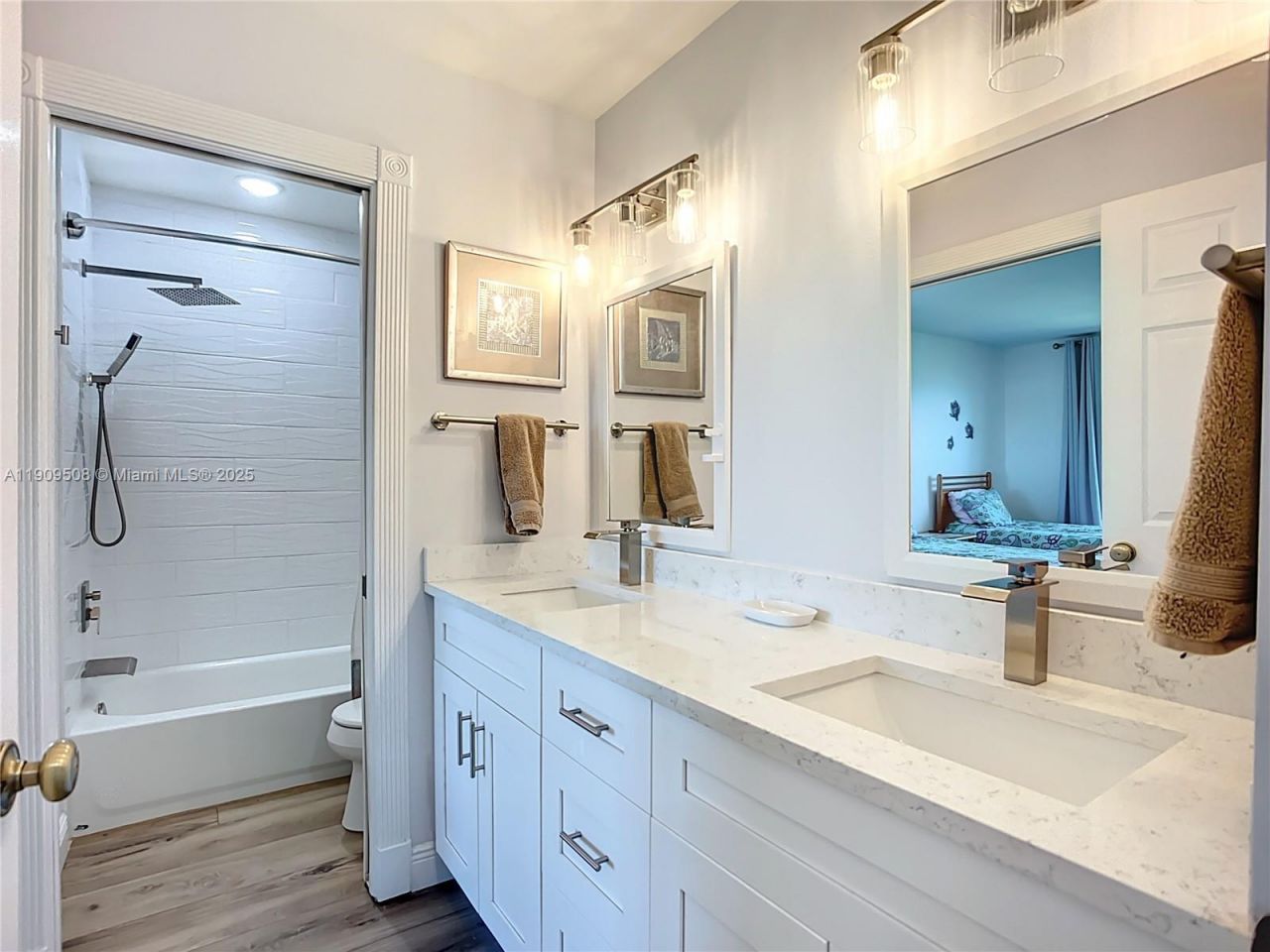 2424-2426 Bay Drive, Bradenton, FL 34207 Photo