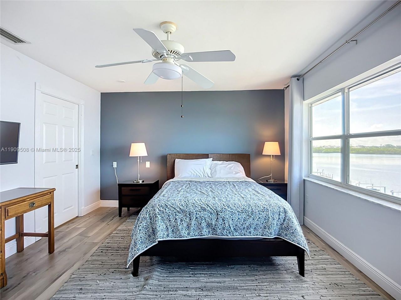 2424-2426 Bay Drive, Bradenton, FL 34207 Photo