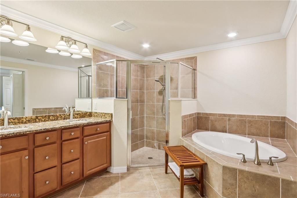 28000 Cookstown Ct, Unit 3204, Bonita Springs, FL 34135 Photo