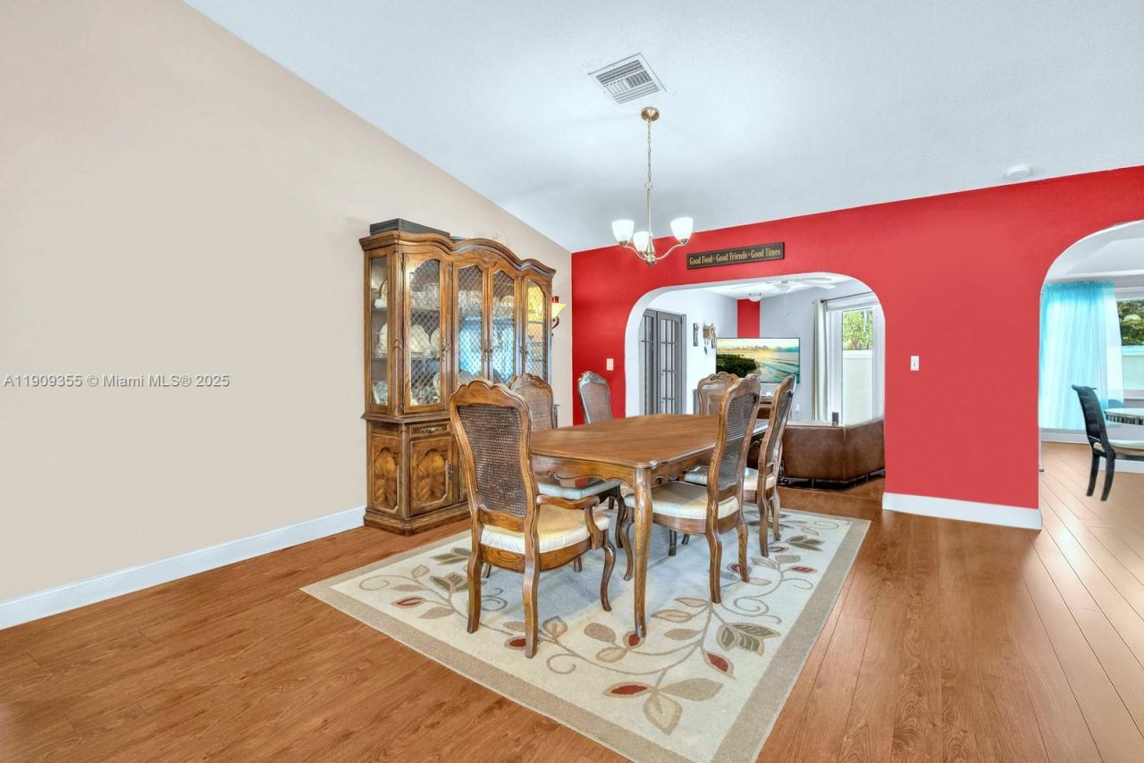 911 NW 135th Way, Sunrise, FL 33325 Photo