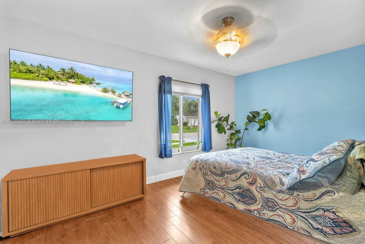 911 NW 135th Way, Sunrise, FL 33325 Photo