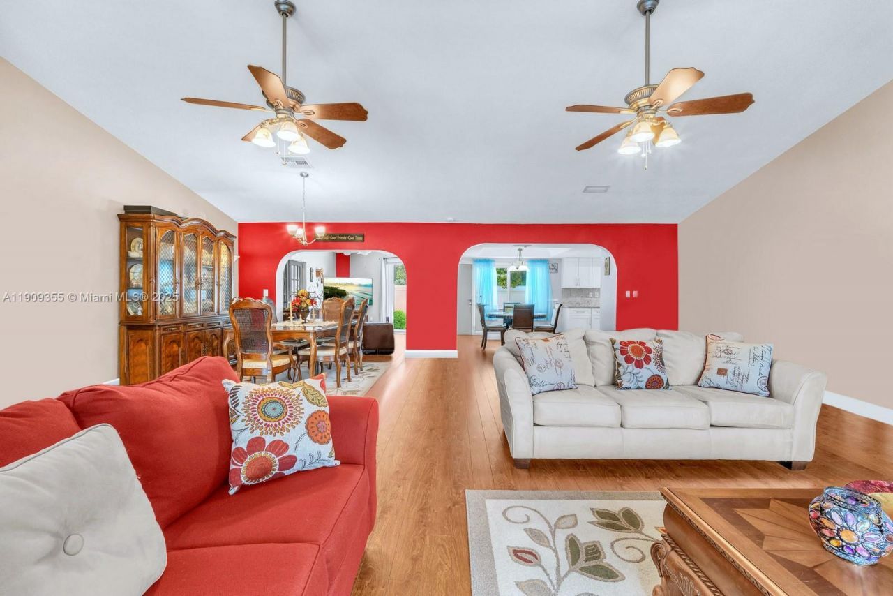 911 NW 135th Way, Sunrise, FL 33325 Photo