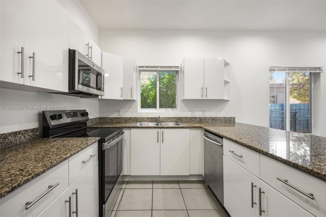 Please Call For Address, Miami, FL 33150 Photo