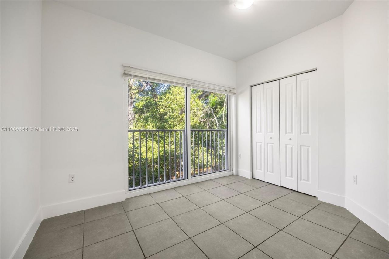 Please Call For Address, Miami, FL 33150 Photo