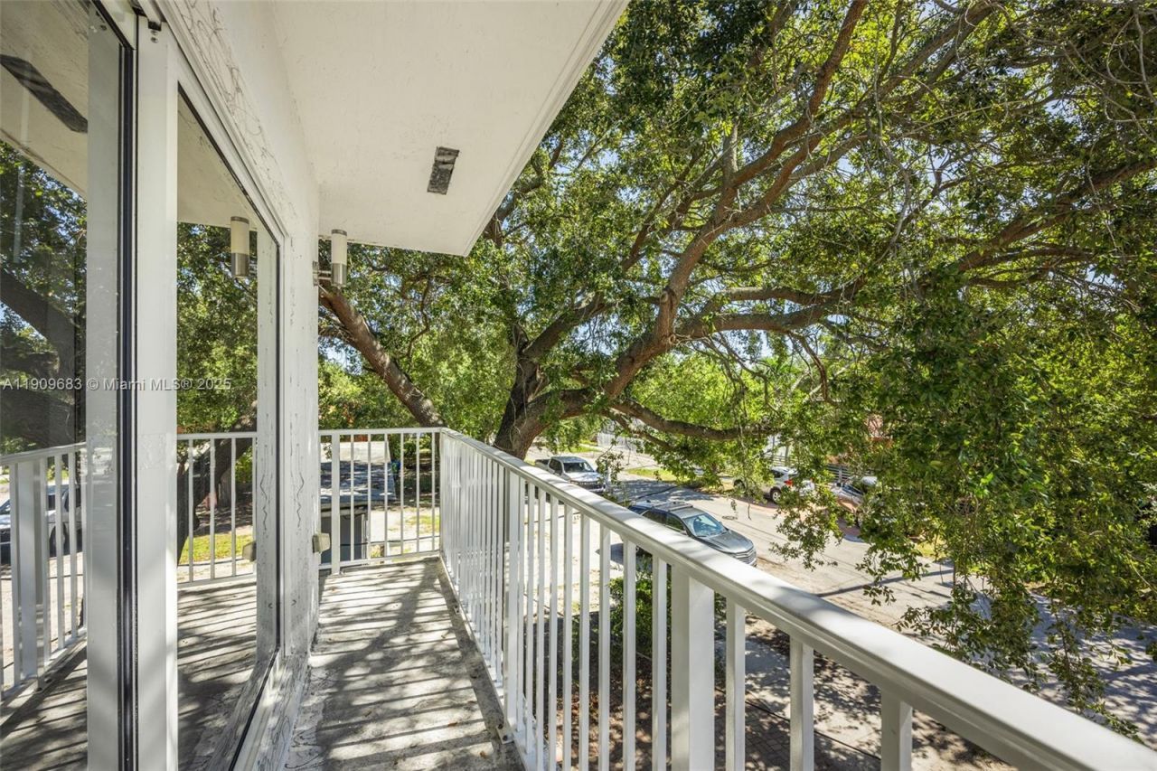 Please Call For Address, Miami, FL 33150 Photo