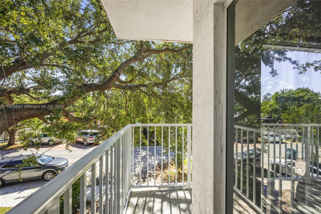 Please Call For Address, Miami, FL 33150 Photo