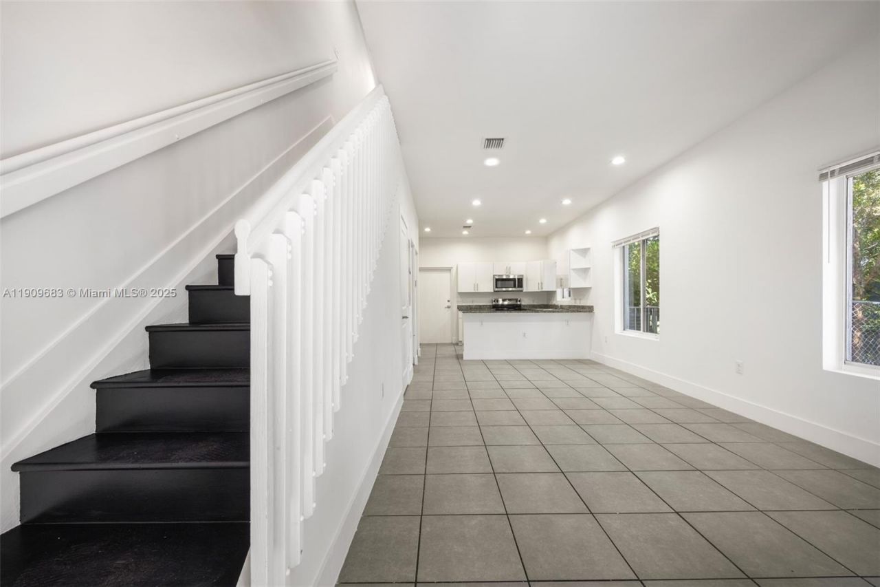 Please Call For Address, Miami, FL 33150 Photo