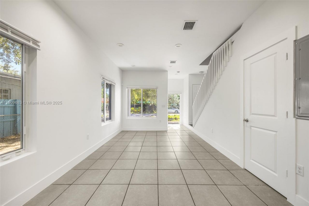 Please Call For Address, Miami, FL 33150 Photo