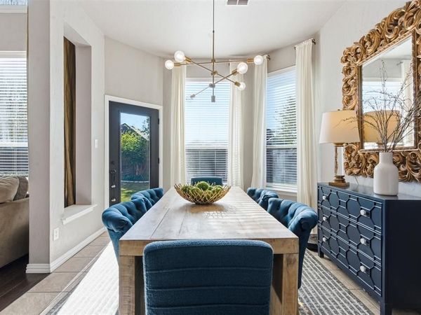 2537 Clearlake Drive, Grand Prairie, TX 75054