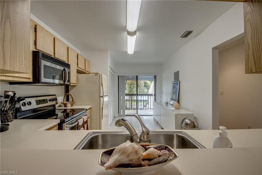 15456 Admiralty Cir , Unit 10, North Fort Myers, FL 33917 Photo