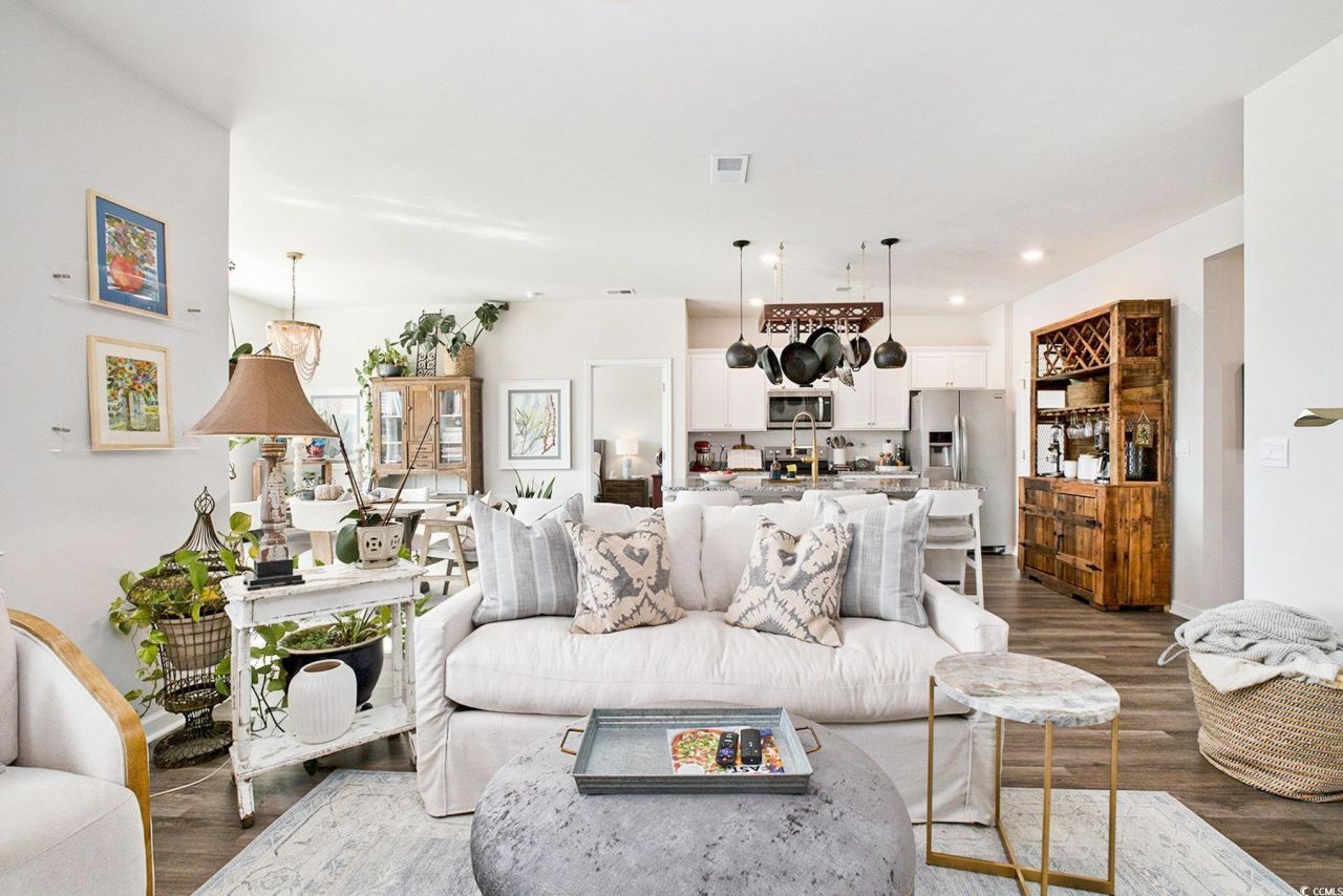 409 Samara Dr. Photo 10