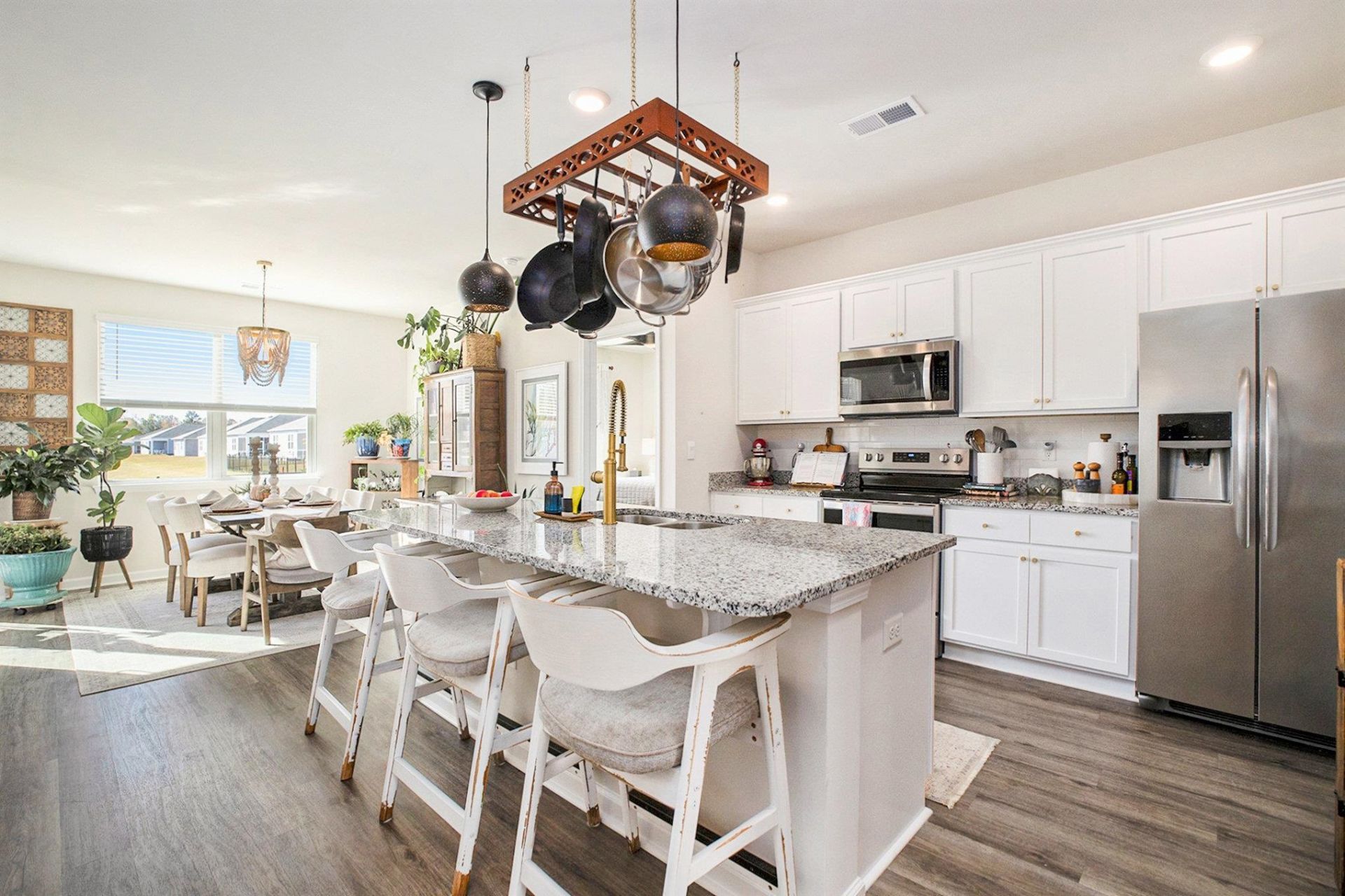 409 Samara Dr. Photo 12