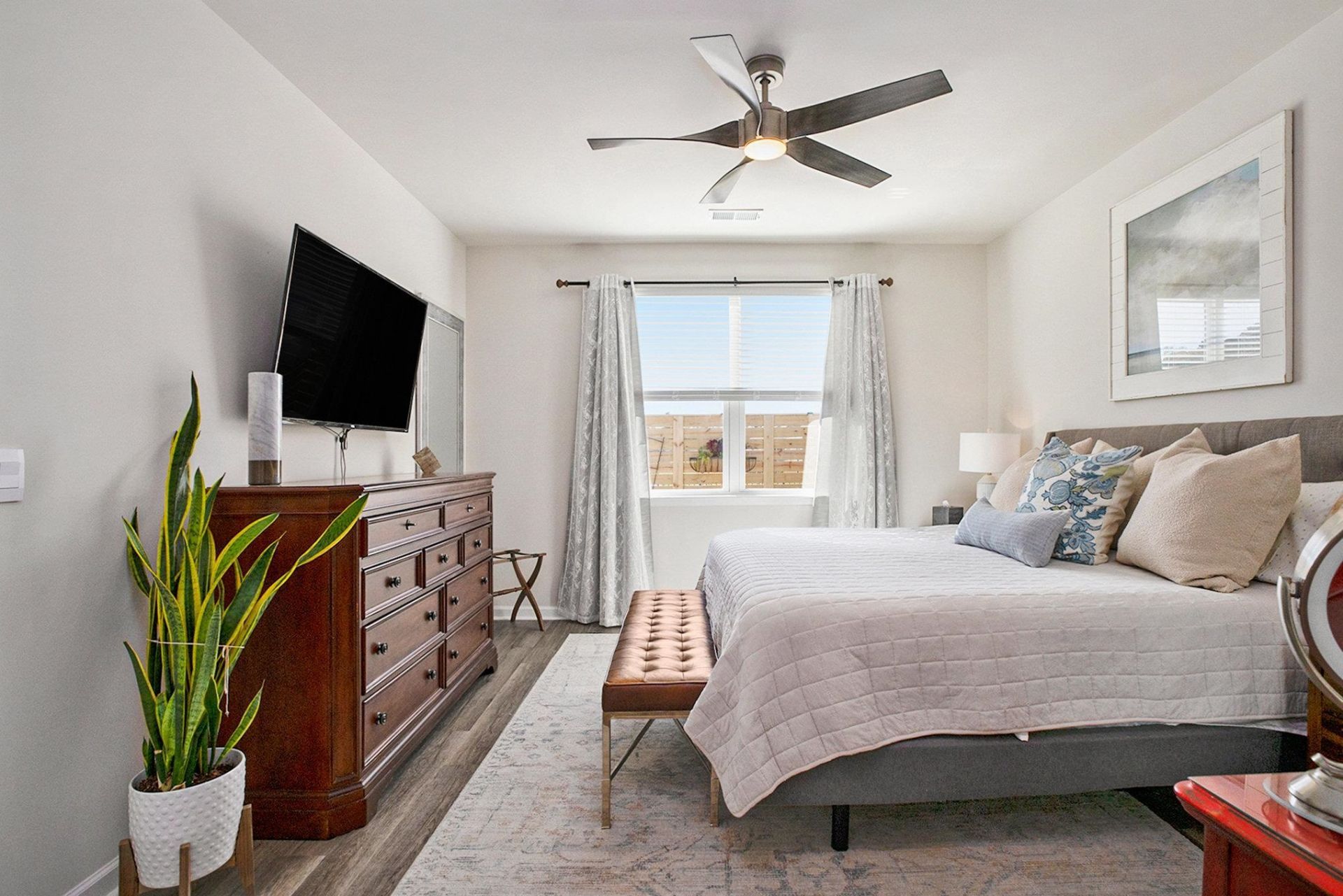 409 Samara Dr. Photo 16