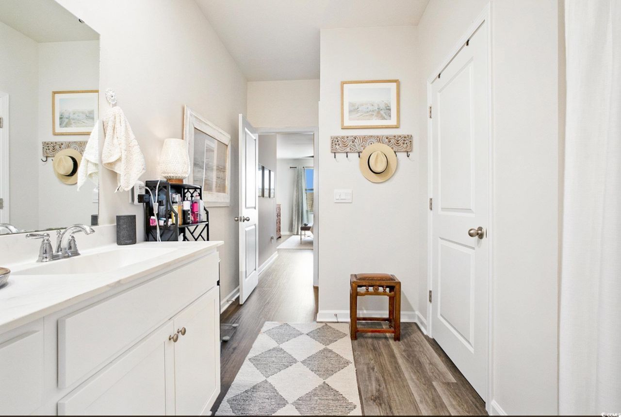 409 Samara Dr. Photo 21