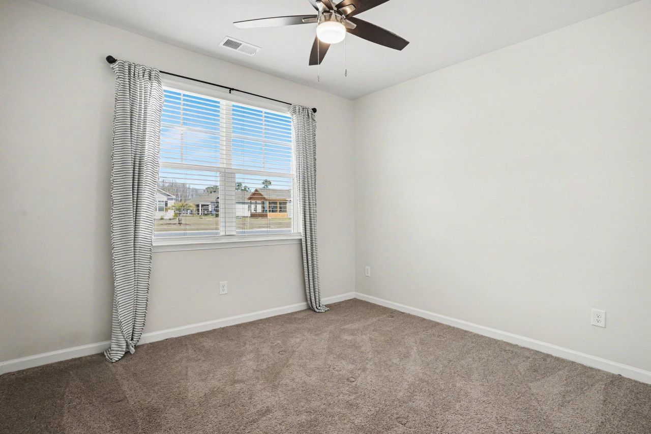 409 Samara Dr. Photo 24