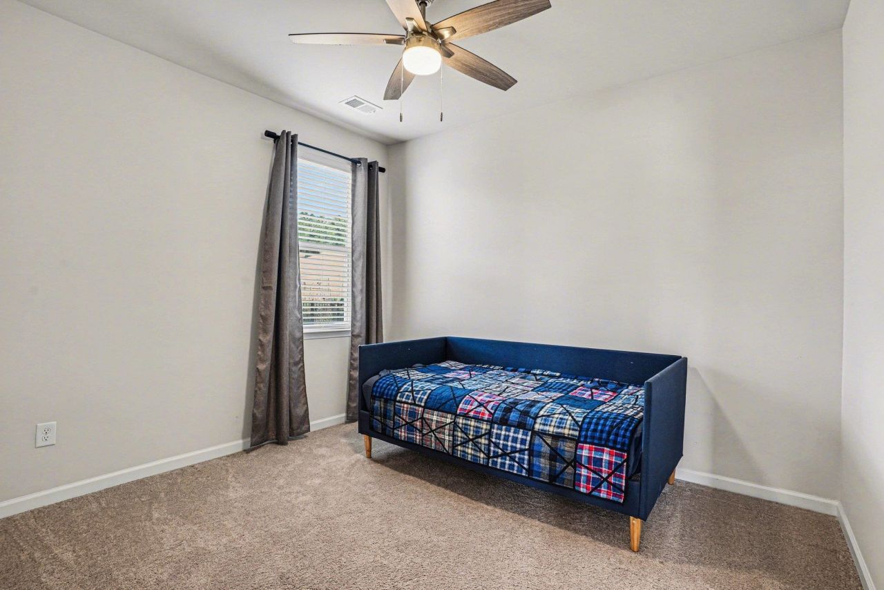 409 Samara Dr. Photo 28