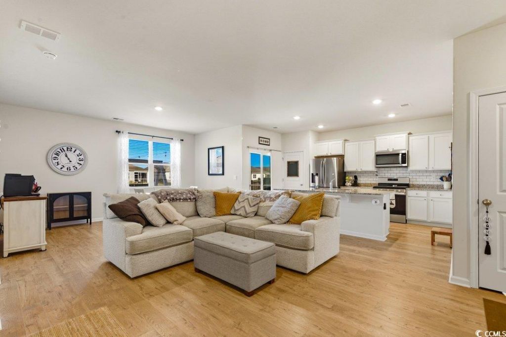 2900 Pegasus Place Photo 13