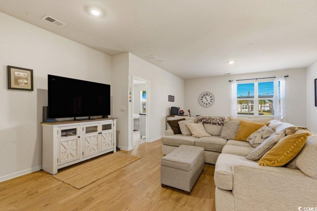 2900 Pegasus Place Photo 8