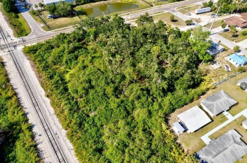 2100 Dr Martin Luther King Jr Way, Sarasota, FL 34234 Photo