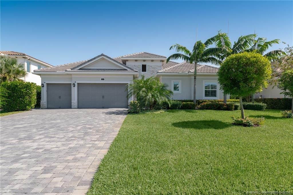 2505 NE Evinrude Circle, Jensen Beach, FL 34957 Photo